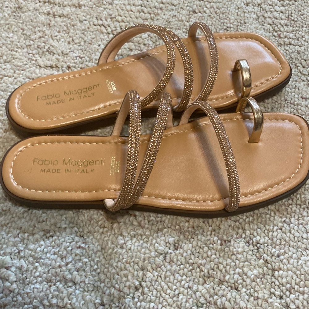 Women’s sandals